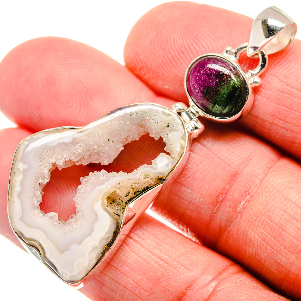 White Geode Slice Pendants handcrafted by Anasilvercos - PD21955