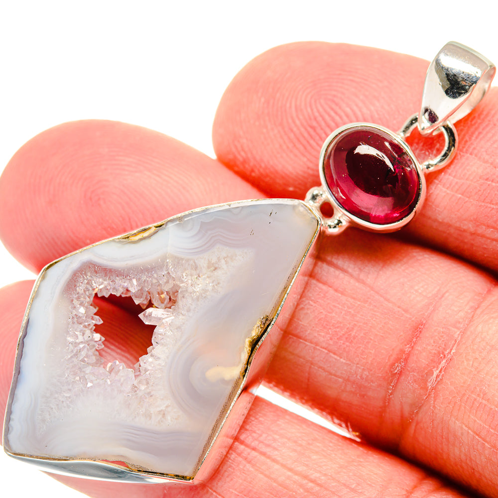 White Geode Slice Pendants handcrafted by Anasilvercos - PD21956