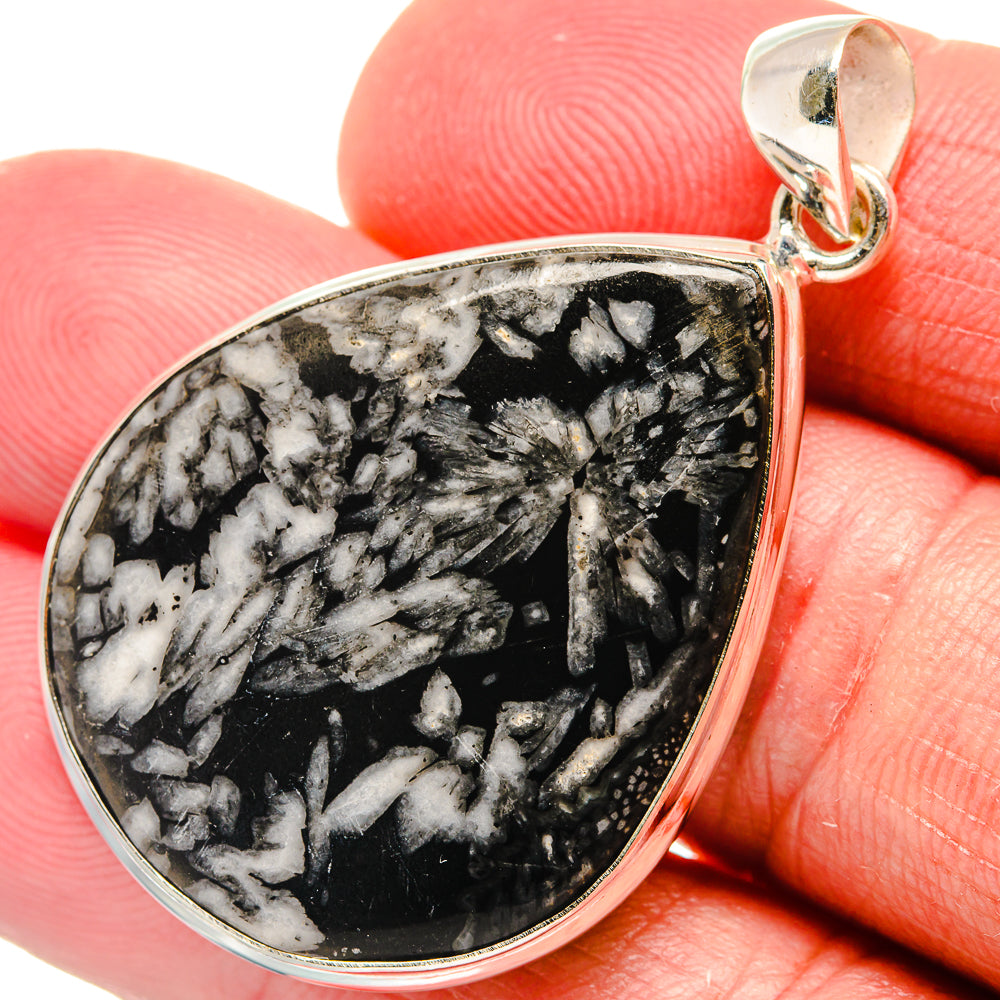 Chrysanthemum Stone Pendants handcrafted by Anasilvercos - PD22000