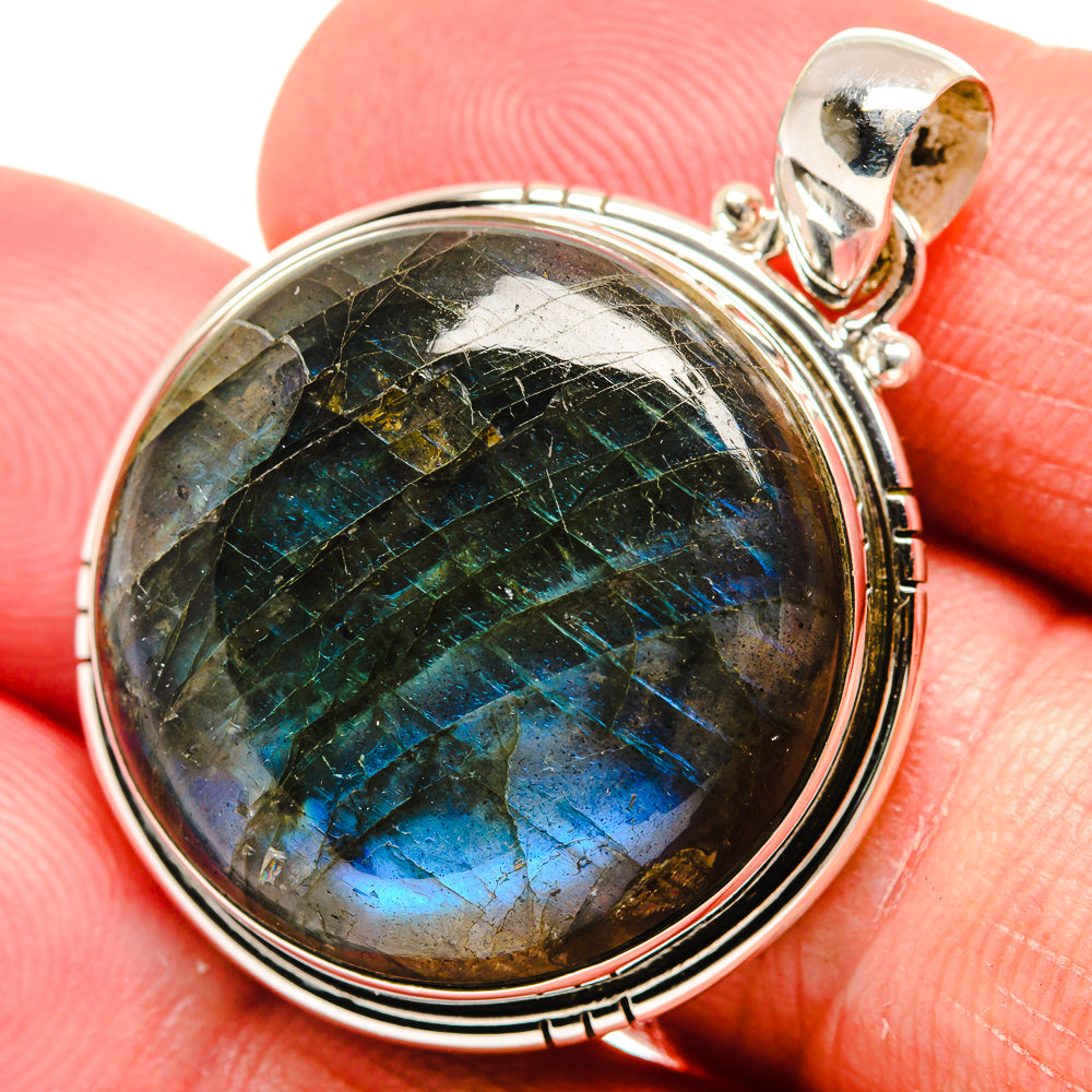 Labradorite Pendants handcrafted by Anasilvercos - PD22006