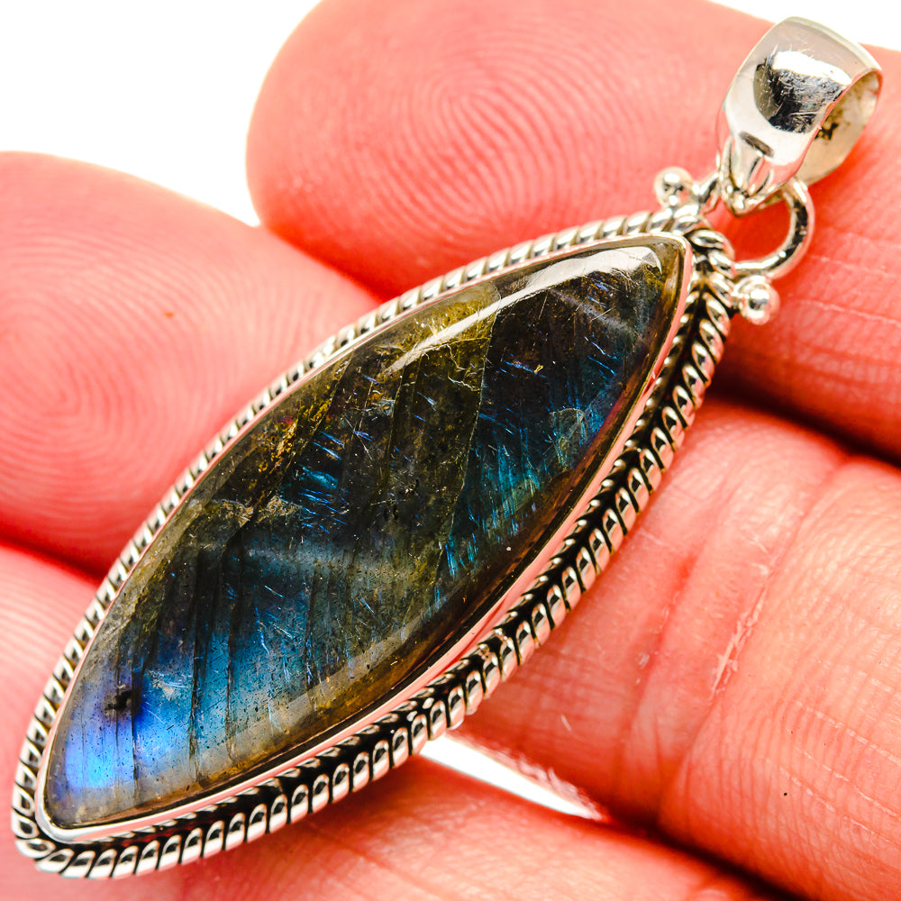 Labradorite Pendants handcrafted by Anasilvercos - PD22049