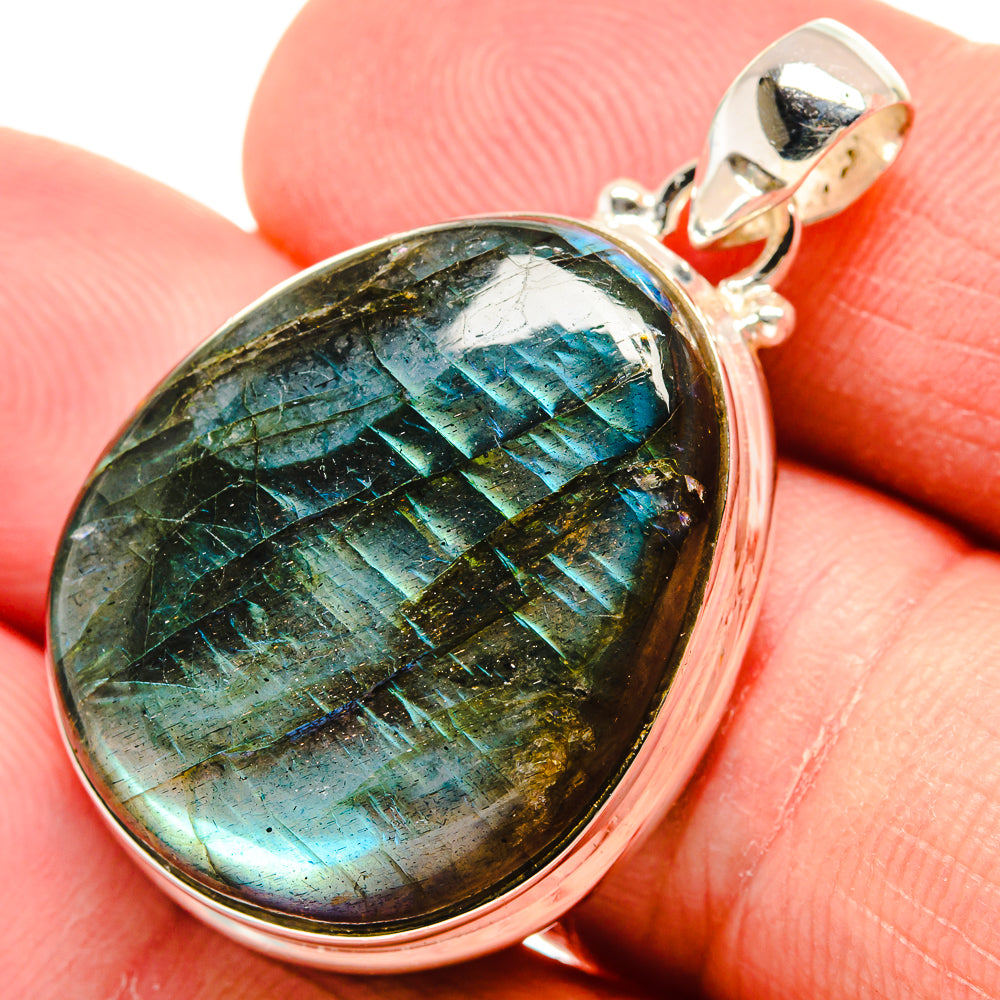 Labradorite Pendants handcrafted by Anasilvercos - PD22075