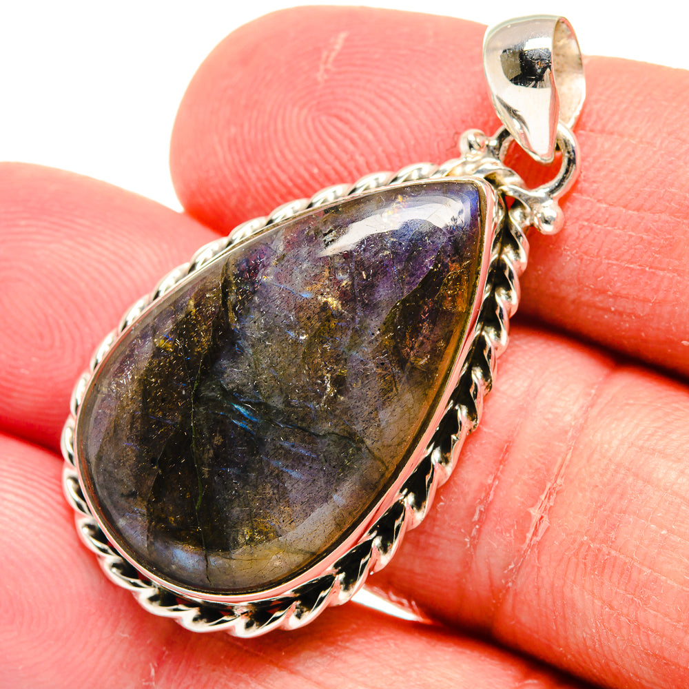Labradorite Pendants handcrafted by Anasilvercos - PD22157