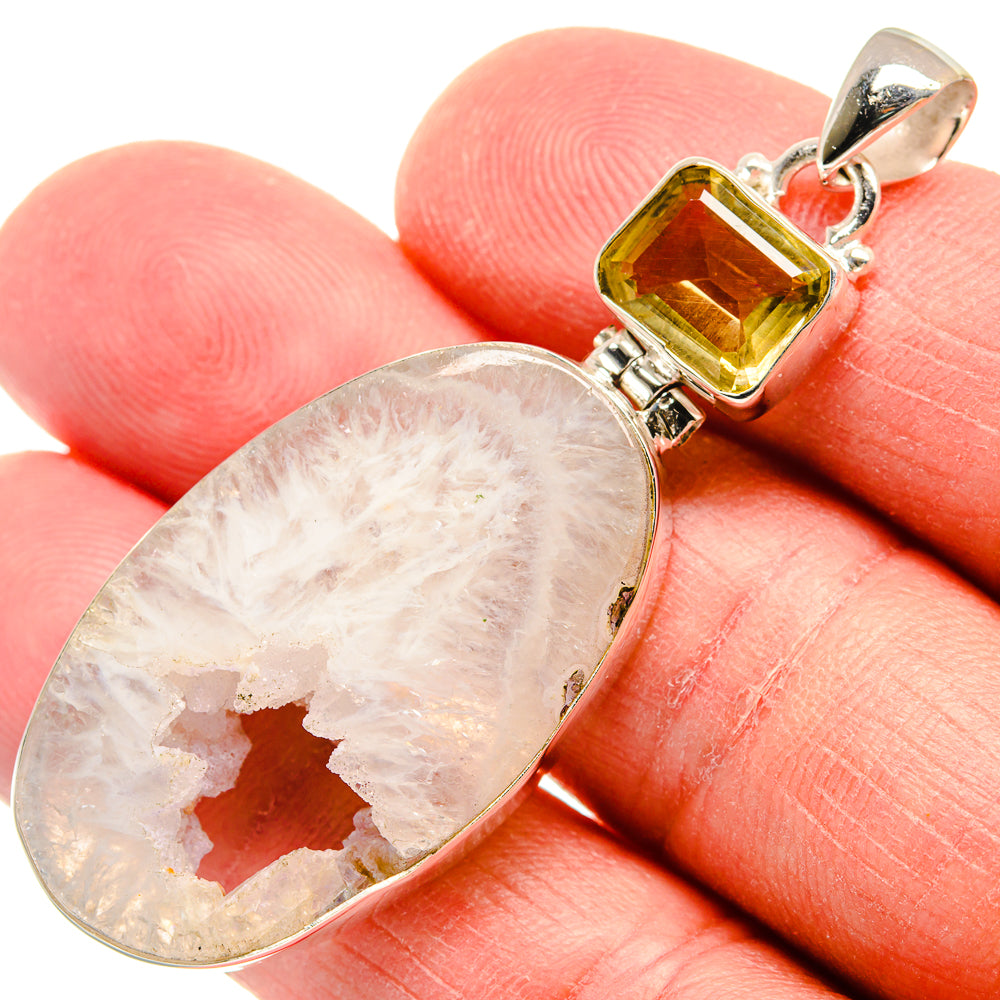 White Geode Slice Pendants handcrafted by Anasilvercos - PD22389
