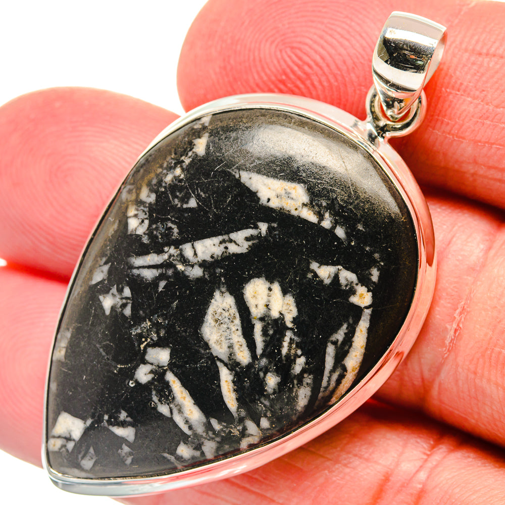 Chrysanthemum Stone Pendants handcrafted by Anasilvercos - PD22530