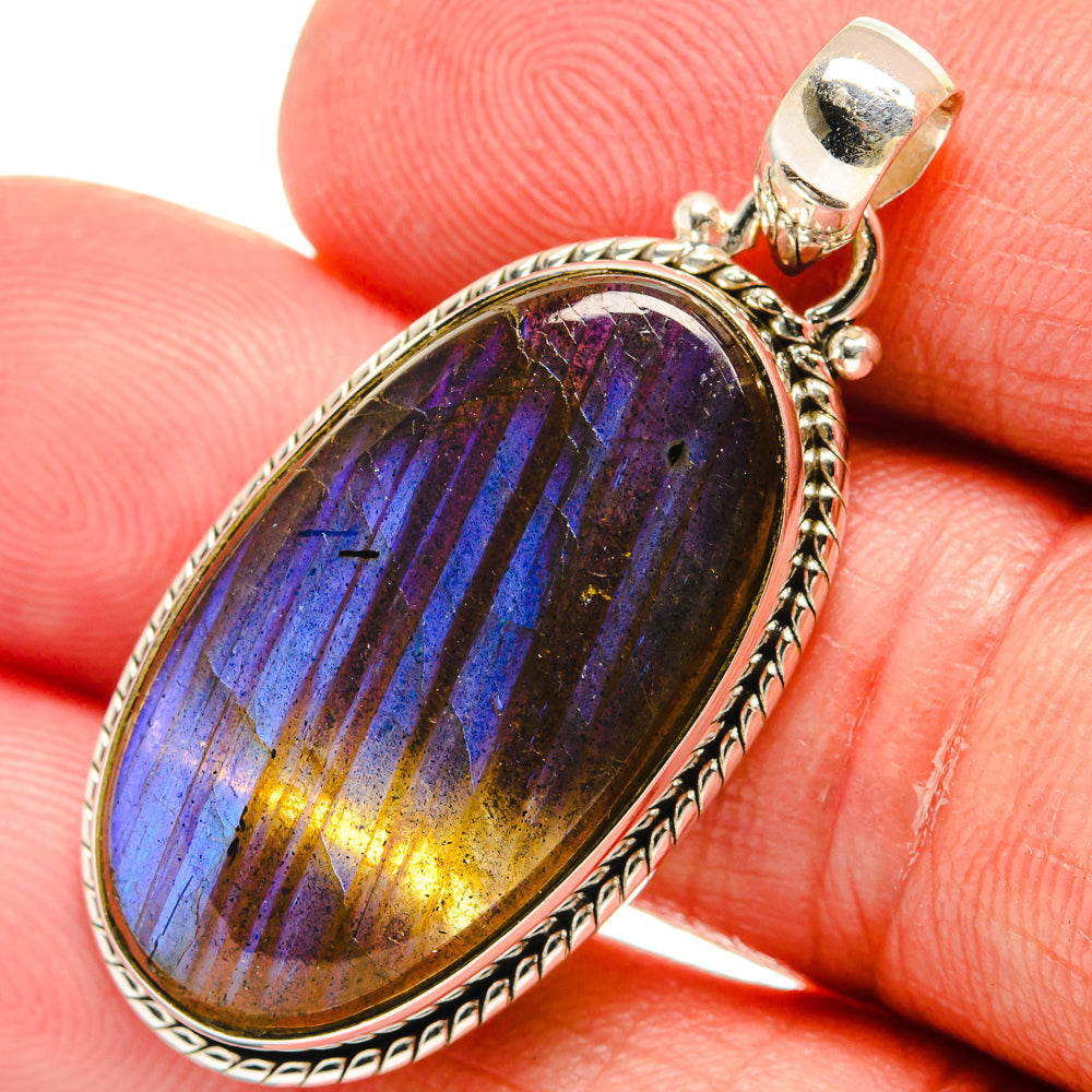 Labradorite Pendants handcrafted by Anasilvercos - PD22608