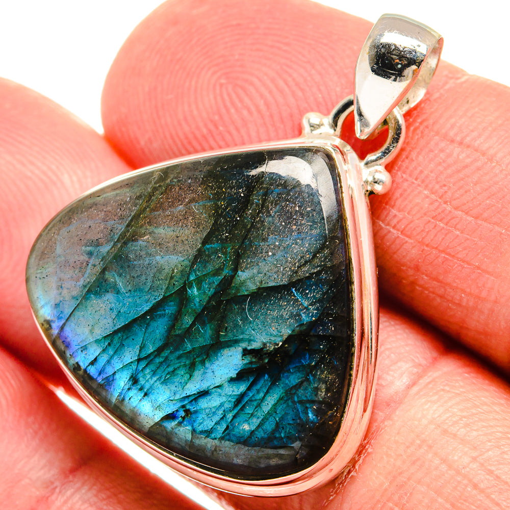 Labradorite Pendants handcrafted by Anasilvercos - PD22615