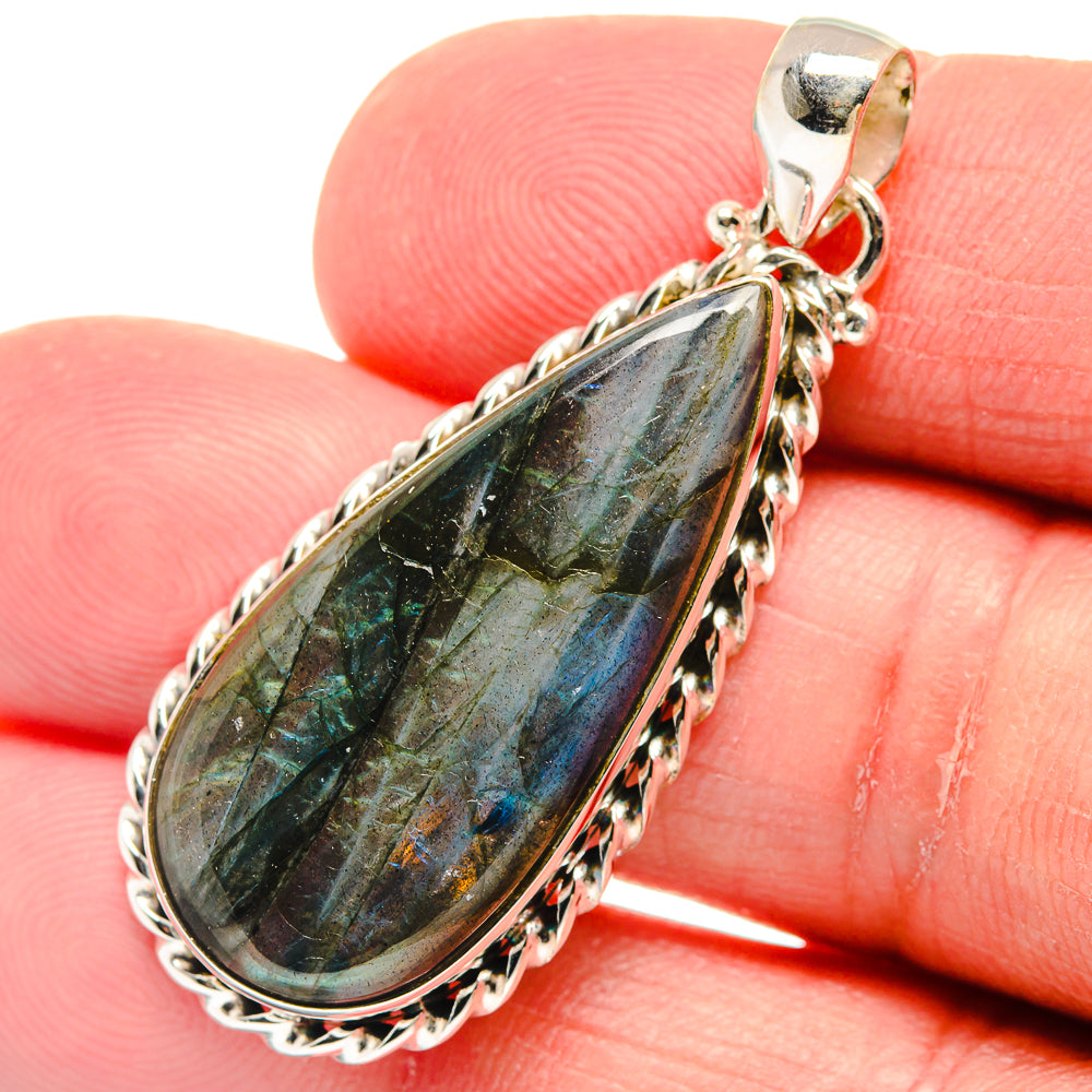 Labradorite Pendants handcrafted by Anasilvercos - PD22737