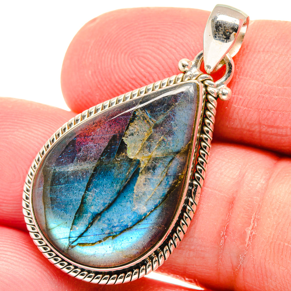 Labradorite Pendants handcrafted by Anasilvercos - PD22741