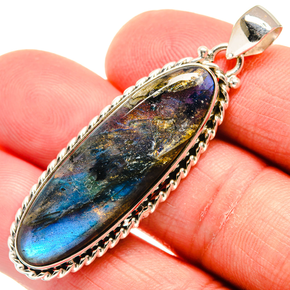 Labradorite Pendants handcrafted by Anasilvercos - PD22899