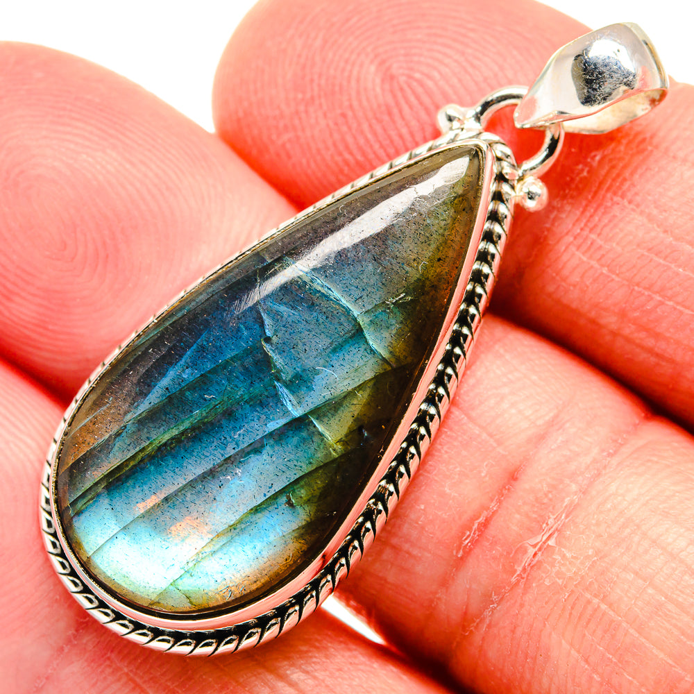 Labradorite Pendants handcrafted by Anasilvercos - PD22900