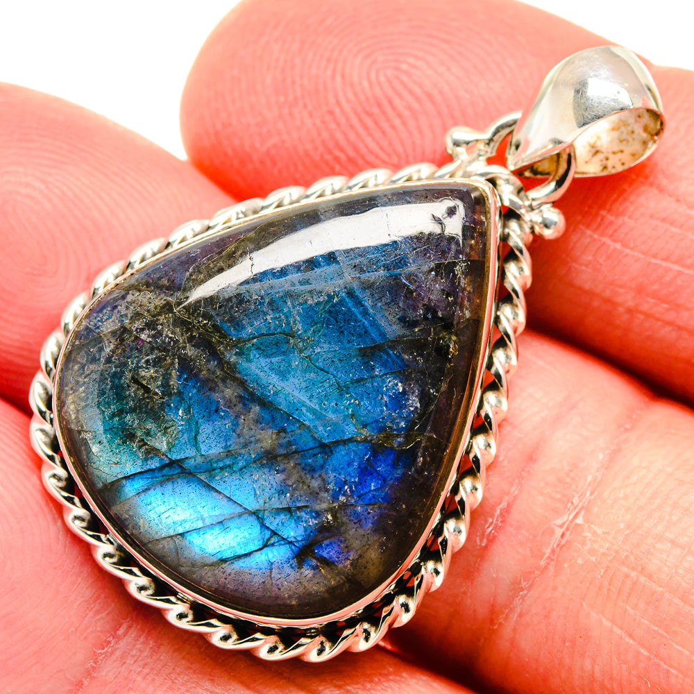 Labradorite Pendants handcrafted by Anasilvercos - PD22902
