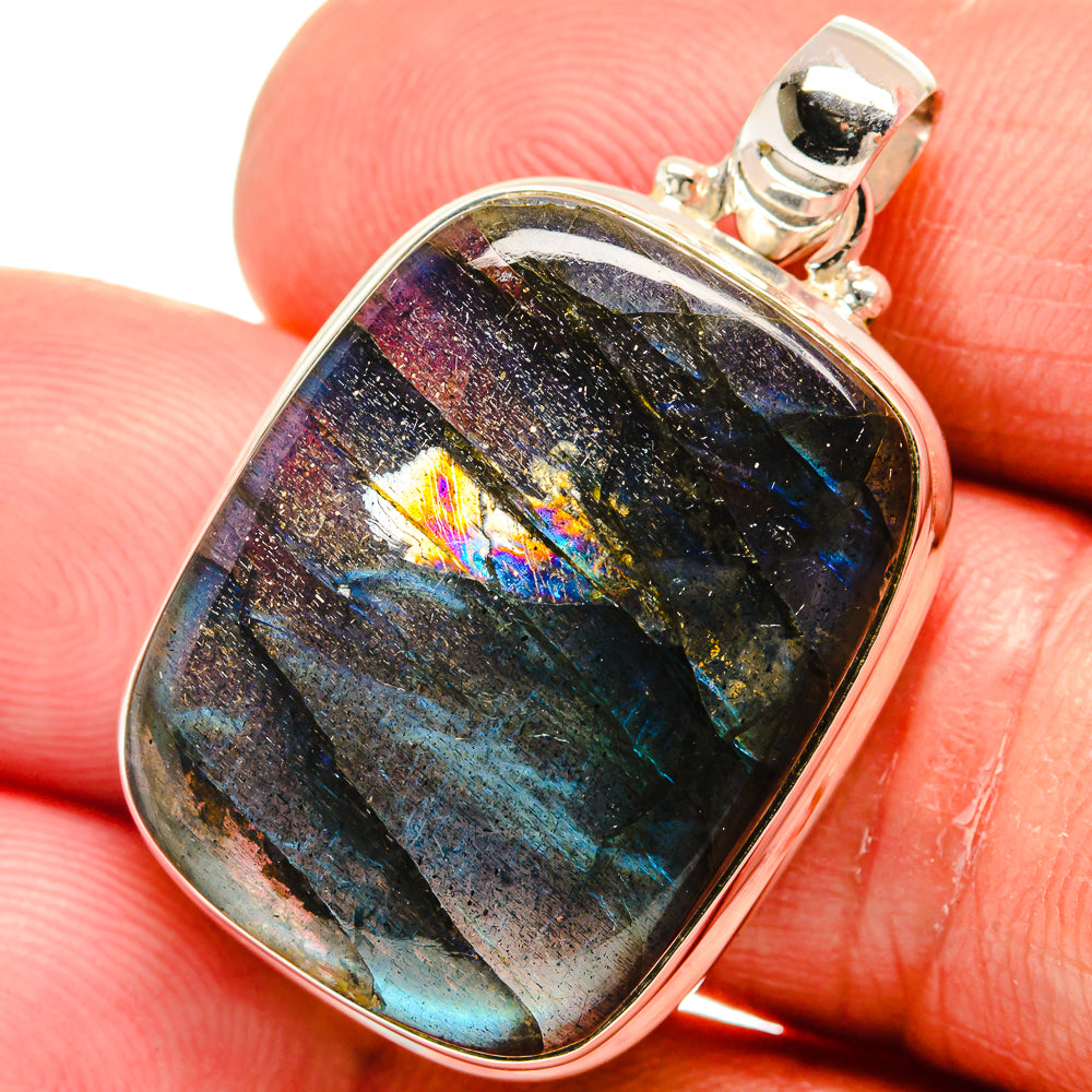 Labradorite Pendants handcrafted by Anasilvercos - PD23038