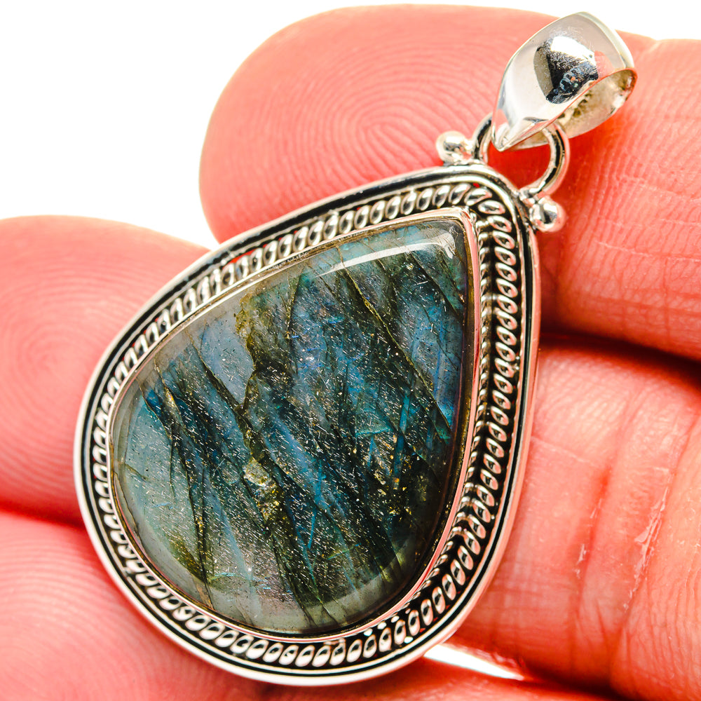 Labradorite Pendants handcrafted by Anasilvercos - PD23039