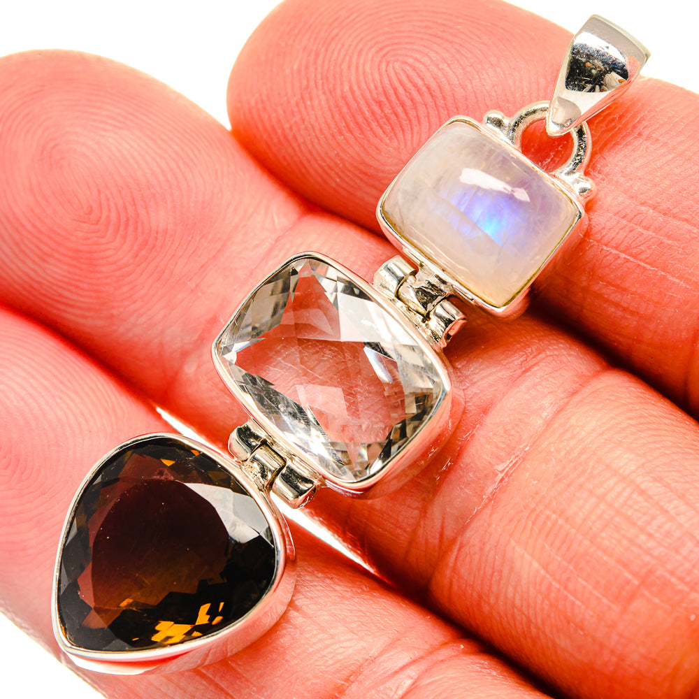 White Quartz Pendants handcrafted by Anasilvercos - PD23083
