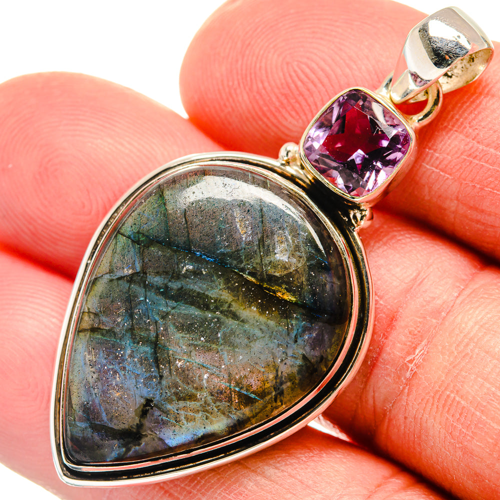 Labradorite Pendants handcrafted by Anasilvercos - PD23143