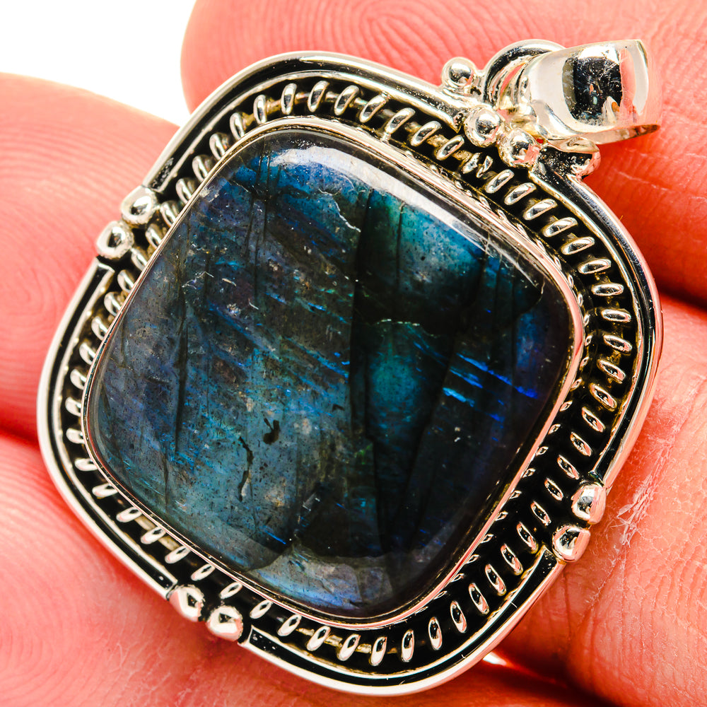 Labradorite Pendants handcrafted by Anasilvercos - PD23144