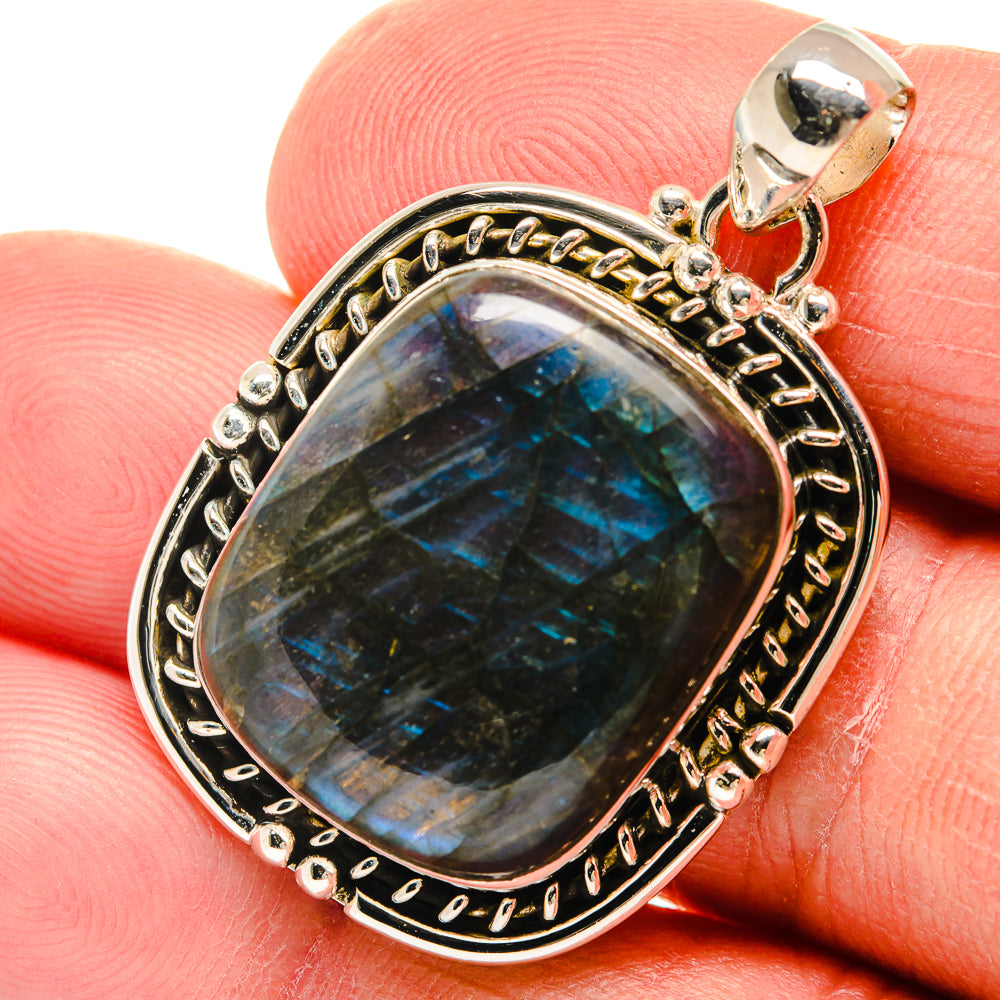 Labradorite Pendants handcrafted by Anasilvercos - PD23145