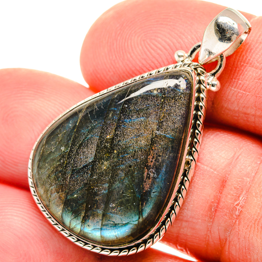 Labradorite Pendants handcrafted by Anasilvercos - PD23146