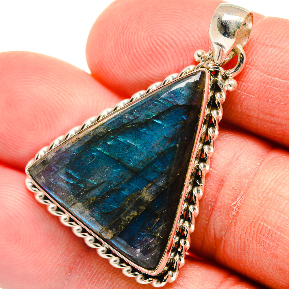 Labradorite Pendants handcrafted by Anasilvercos - PD23147