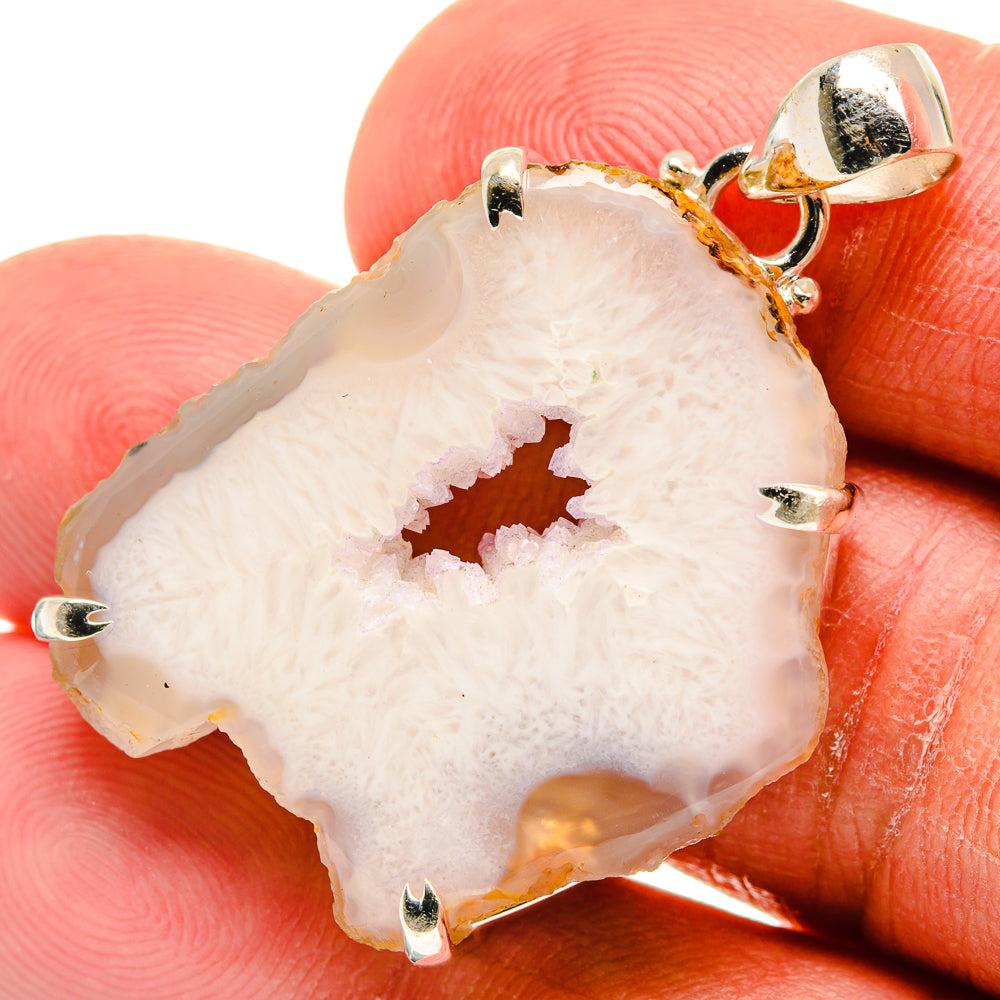 White Geode Slice Pendants handcrafted by Anasilvercos - PD23311