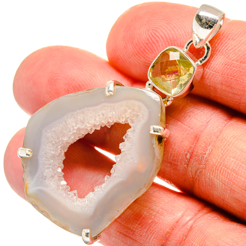 White Geode Slice Pendants handcrafted by Anasilvercos - PD23312