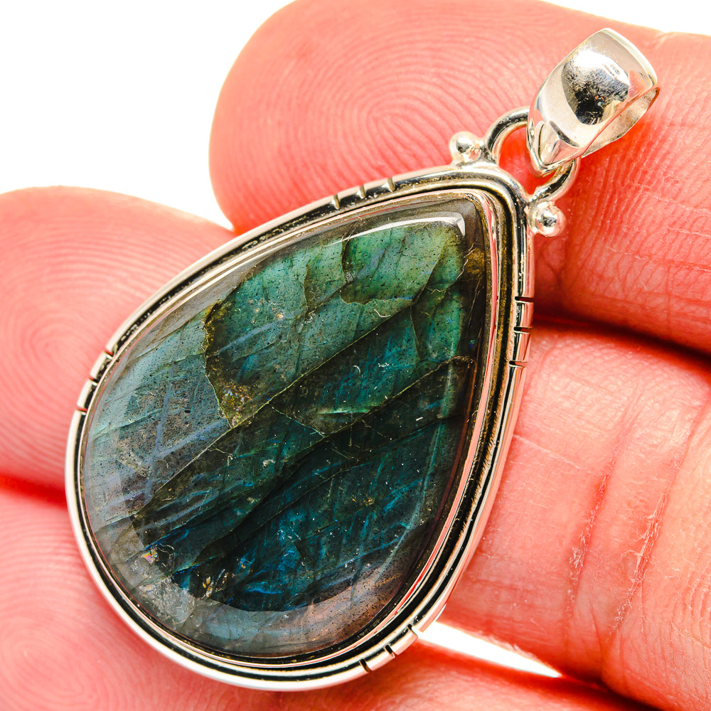 Labradorite Pendants handcrafted by Anasilvercos - PD23325