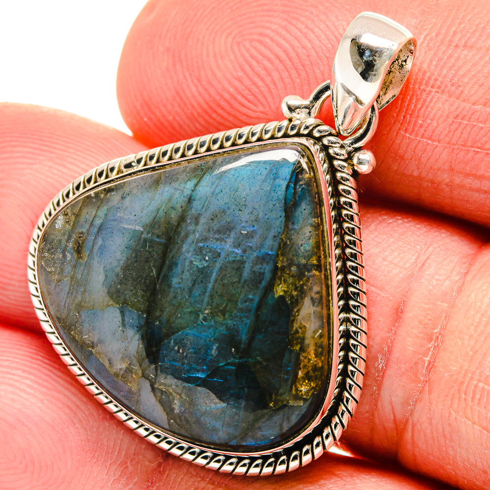 Labradorite Pendants handcrafted by Anasilvercos - PD23326