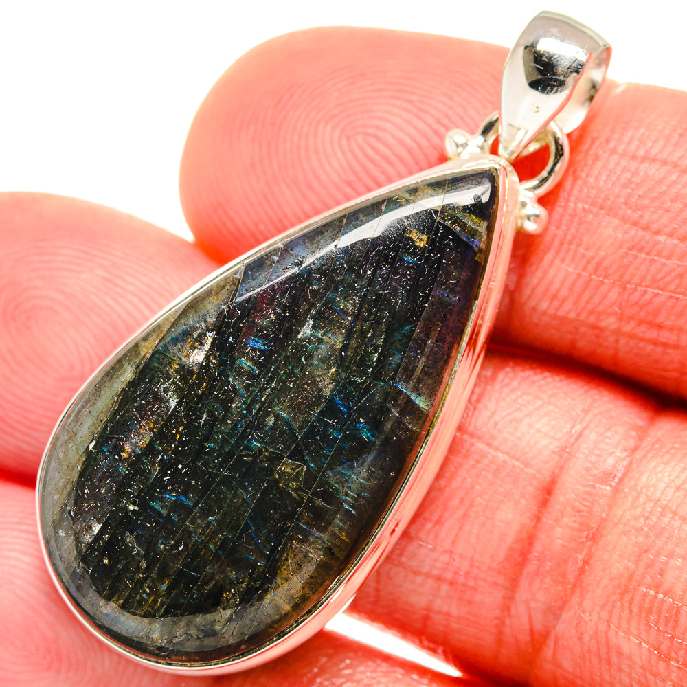 Labradorite Pendants handcrafted by Anasilvercos - PD23450