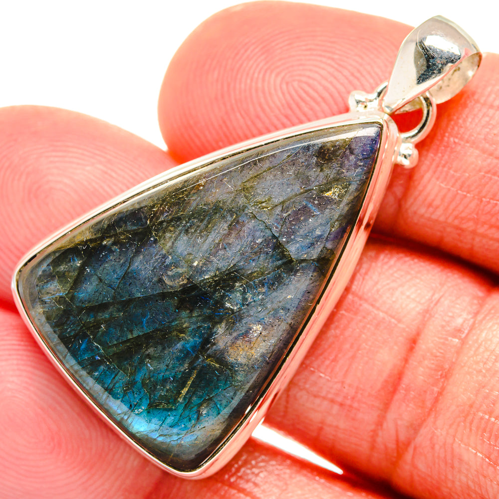Labradorite Pendants handcrafted by Anasilvercos - PD23451