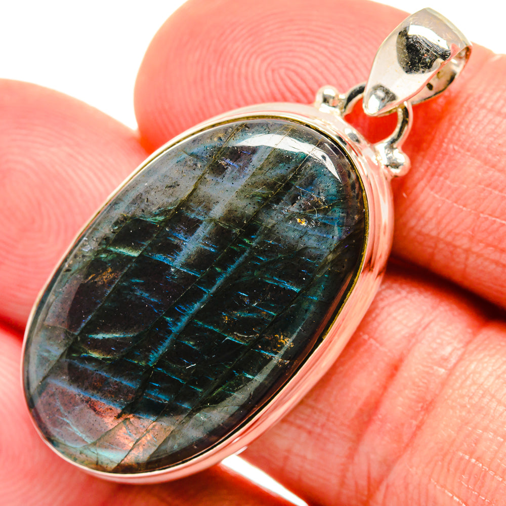 Labradorite Pendants handcrafted by Anasilvercos - PD23452