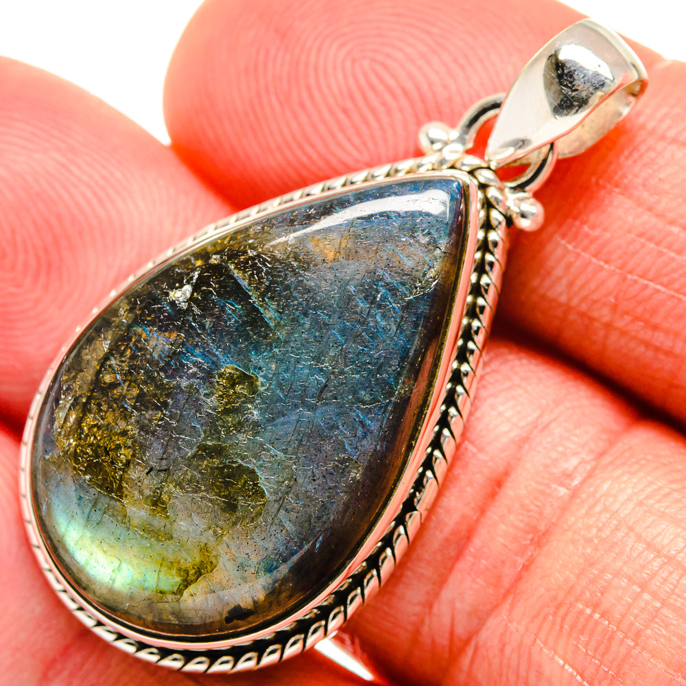 Labradorite Pendants handcrafted by Anasilvercos - PD23453