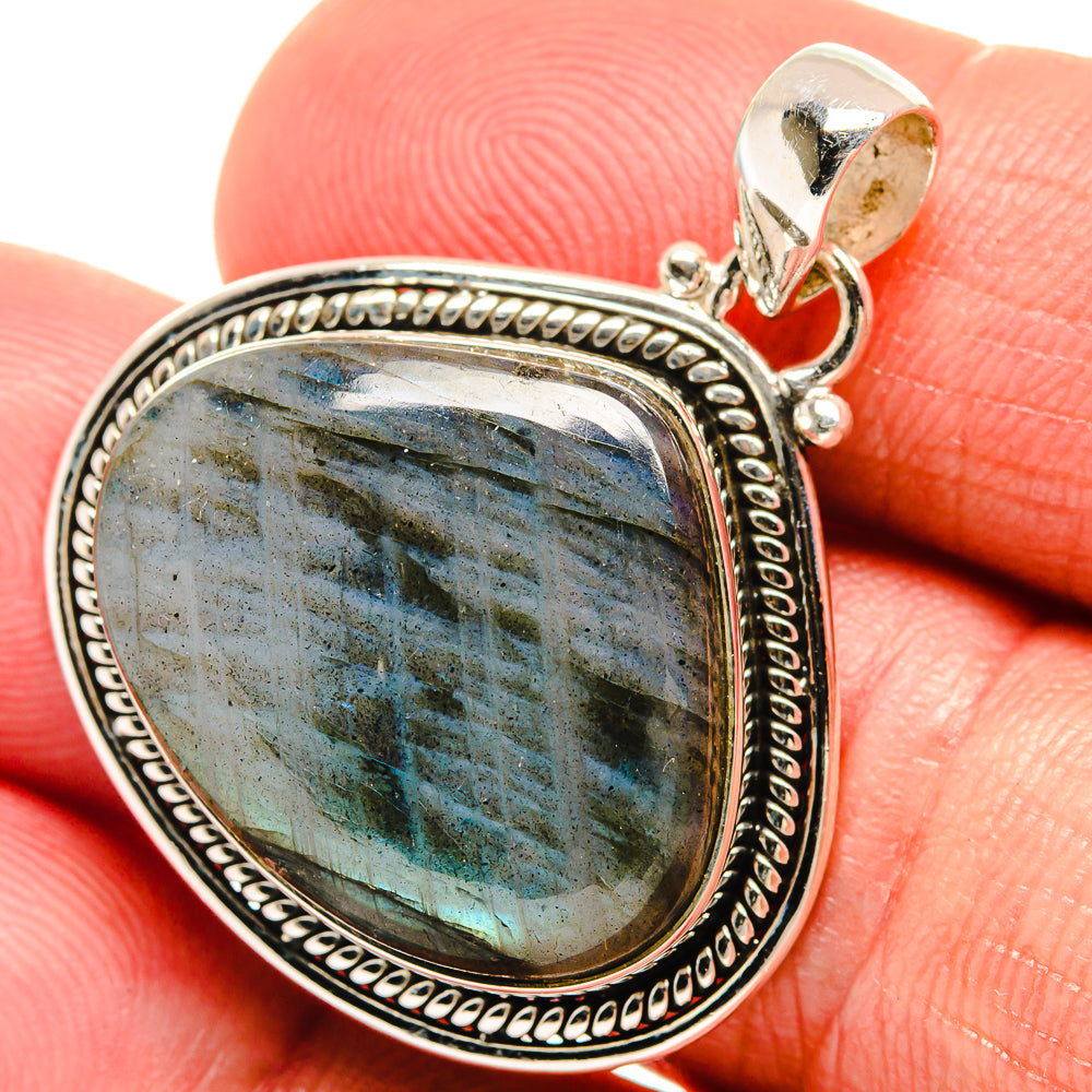Labradorite Pendants handcrafted by Anasilvercos - PD23454