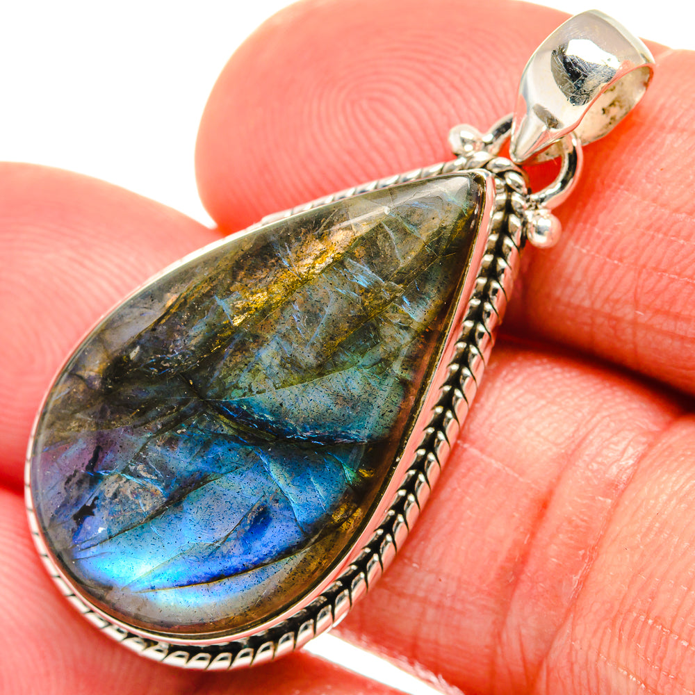 Labradorite Pendants handcrafted by Anasilvercos - PD23458