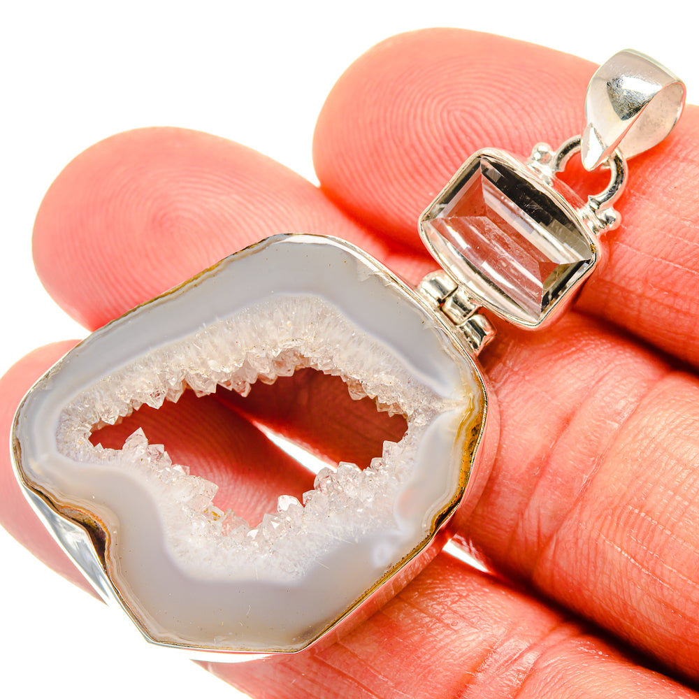 White Geode Slice Pendants handcrafted by Anasilvercos - PD23462