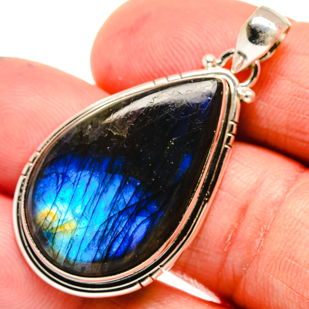 Labradorite Pendants handcrafted by Anasilvercos - PD23569