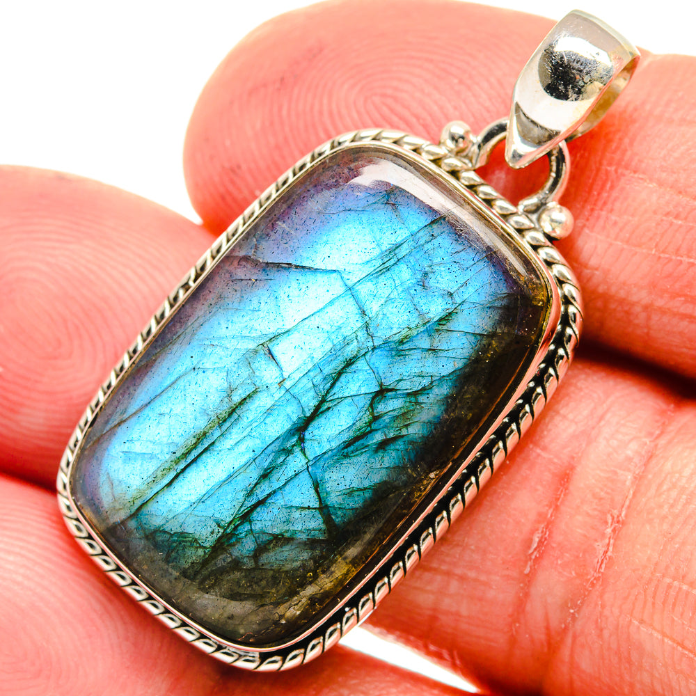 Labradorite Pendants handcrafted by Anasilvercos - PD23576