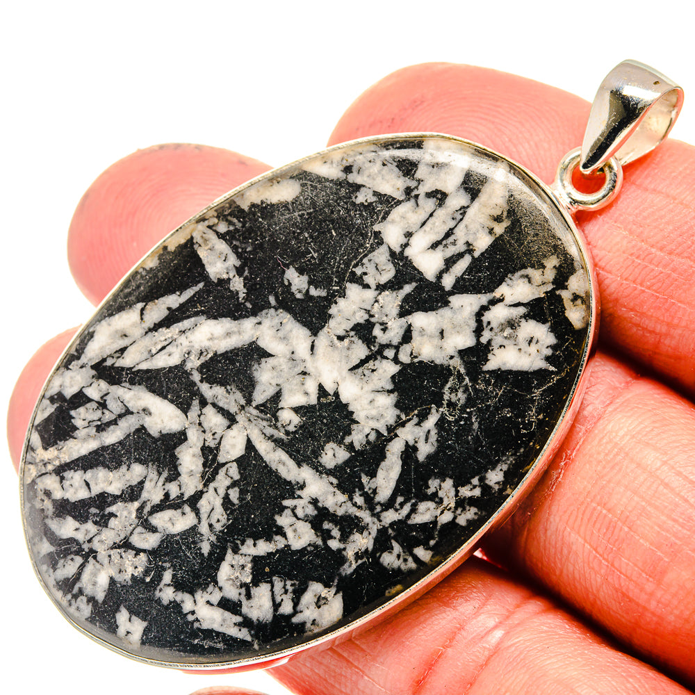 Chrysanthemum Stone Pendants handcrafted by Anasilvercos - PD23595