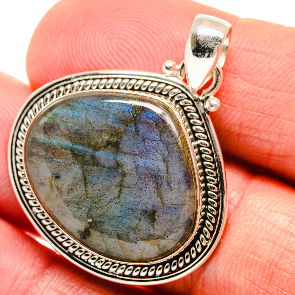 Labradorite Pendants handcrafted by Anasilvercos - PD23770