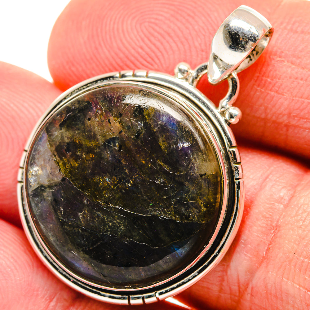Labradorite Pendants handcrafted by Anasilvercos - PD23771