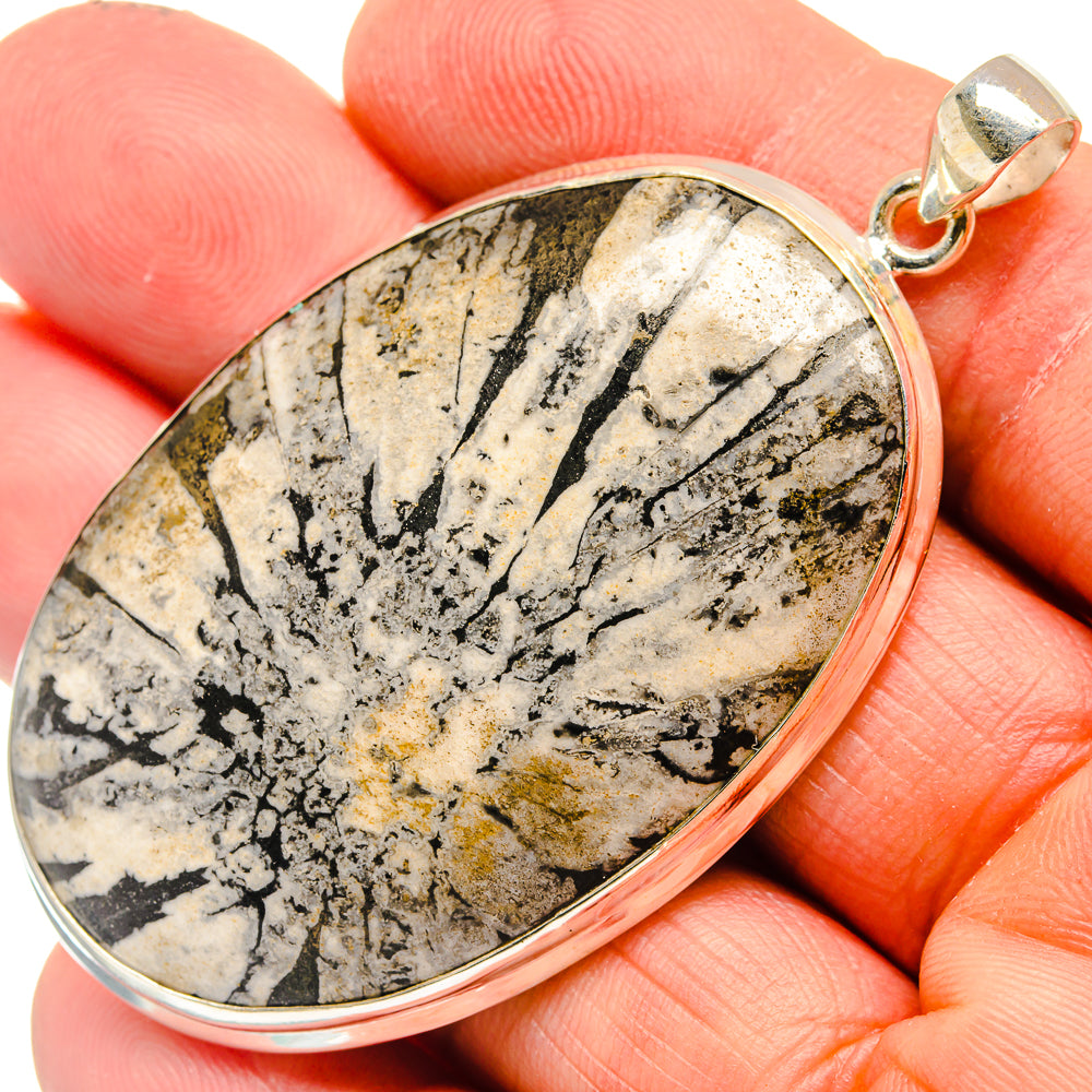 Chrysanthemum Stone Pendants handcrafted by Anasilvercos - PD23833