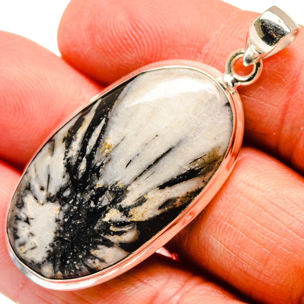 Chrysanthemum Stone Pendants handcrafted by Anasilvercos - PD23836