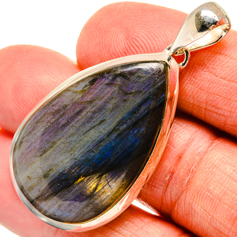 Labradorite Pendants handcrafted by Anasilvercos - PD23954