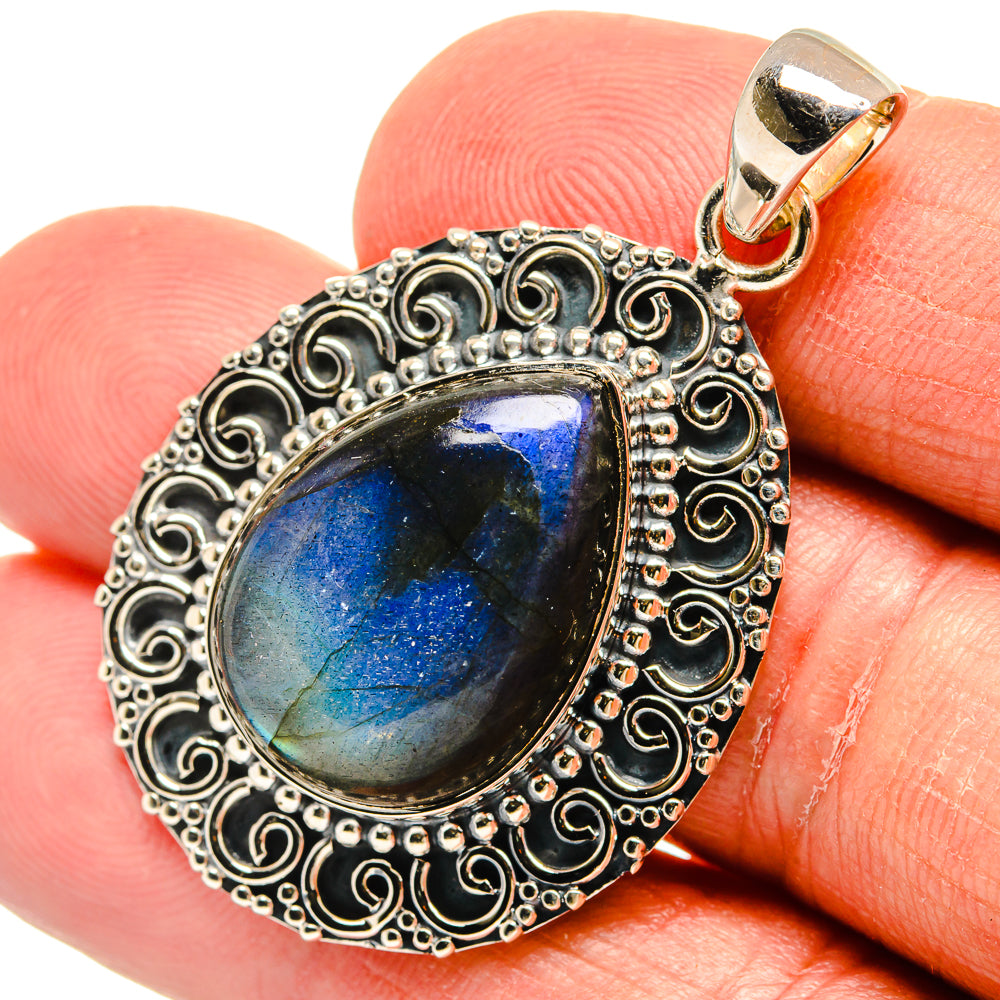 Labradorite Pendants handcrafted by Anasilvercos - PD24011