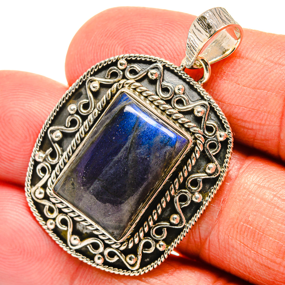 Labradorite Pendants handcrafted by Anasilvercos - PD24028