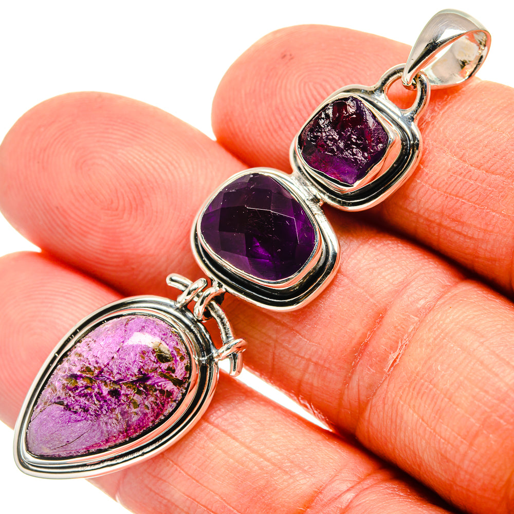 Stichtite Pendants handcrafted by Anasilvercos - PD24352
