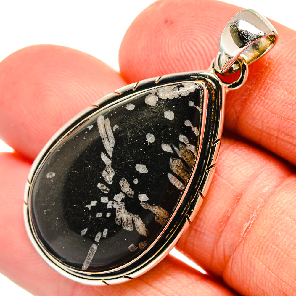 Chrysanthemum Stone Pendants handcrafted by Anasilvercos - PD24374