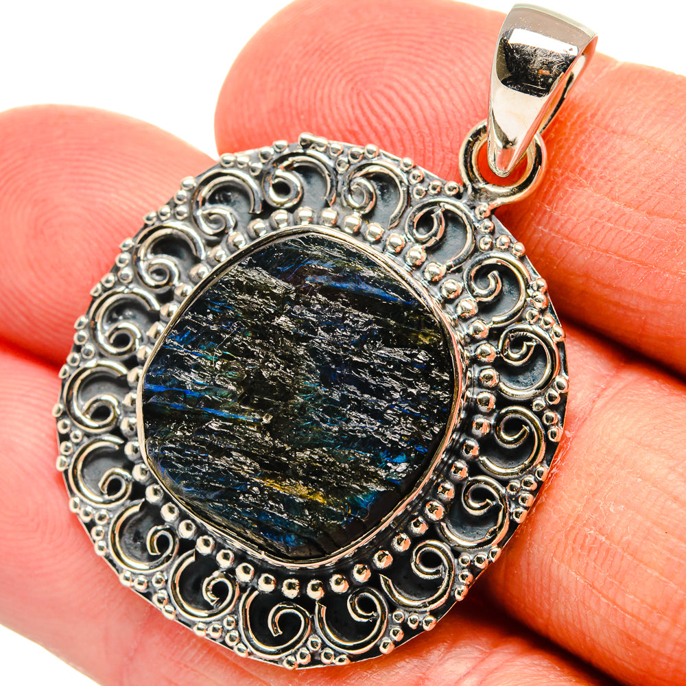 Labradorite Pendants handcrafted by Anasilvercos - PD24459