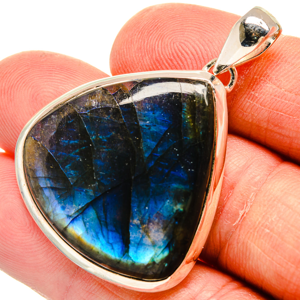 Labradorite Pendants handcrafted by Anasilvercos - PD24667