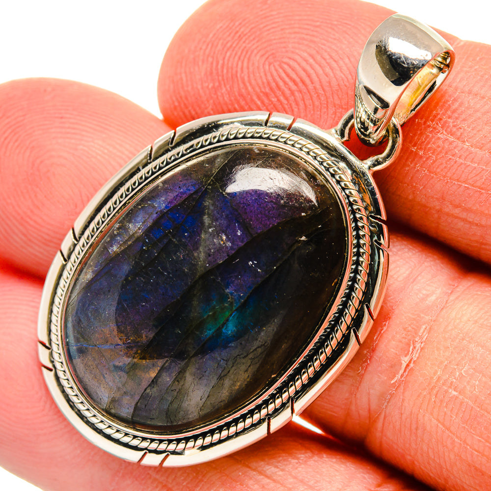 Labradorite Pendants handcrafted by Anasilvercos - PD24668